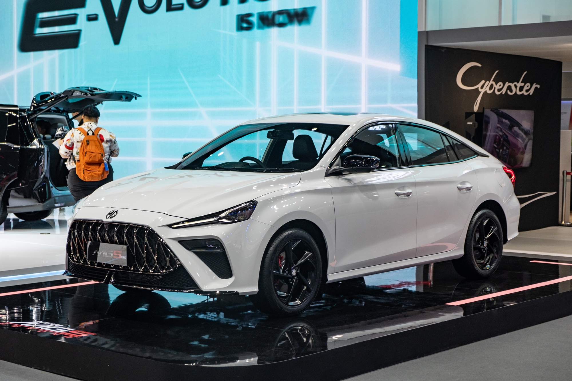 Triển lãm ô tô lớn nhất ĐNA cho thấy xu hướng rất dễ xảy ra ở Việt Nam: 5/10 hãng bán chạy nhất tới từ Trung Quốc, xe Nhật vẫn được ưa chuộng nhưng dần lui về sau - Ảnh 5