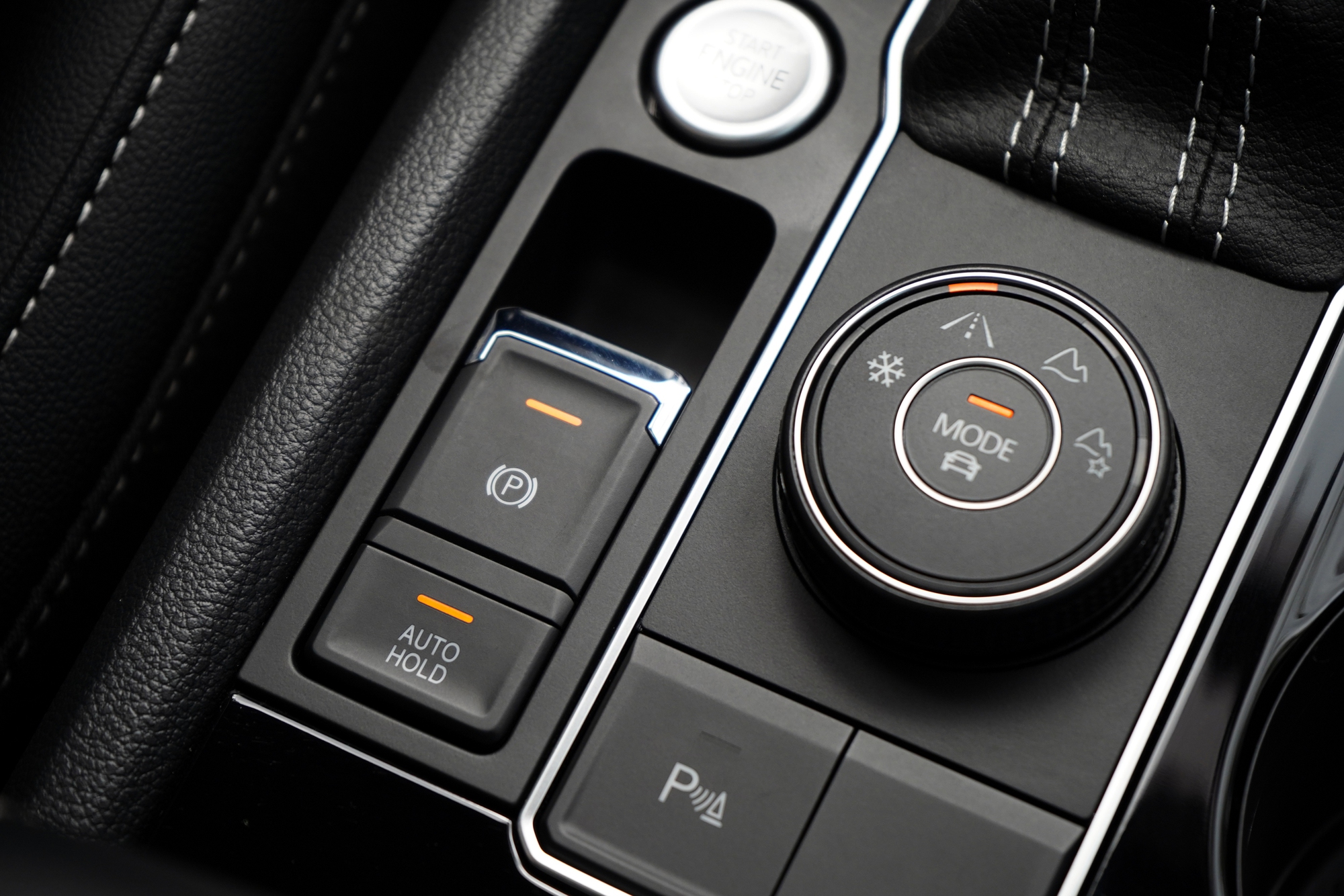 Volkswagen Teramont 'full option' ra mắt Việt Nam: Thêm trang bị cao cấp, bổ sung an toàn, giá rẻ hơn cả bản thường - Ảnh 11