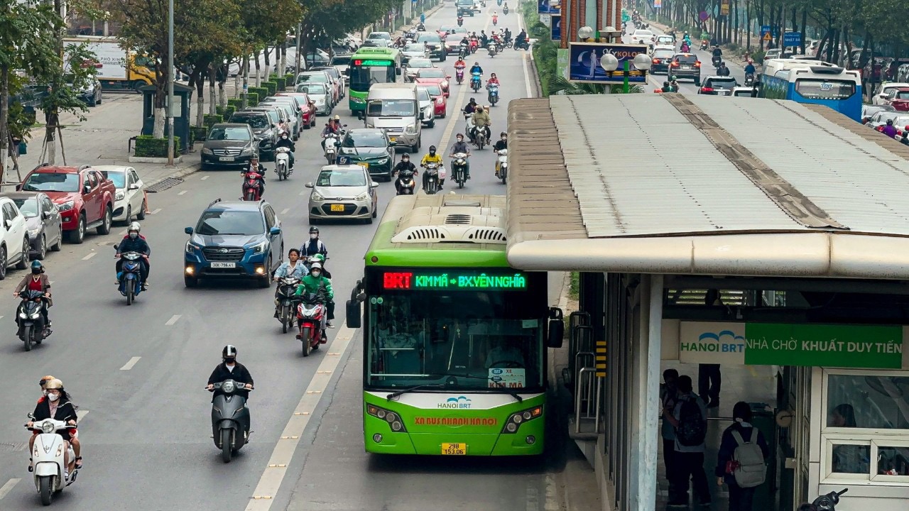 Hà Nội sẽ “xoá sổ” tuyến buýt nhanh BRT hơn 1.000 tỉ đồng - Ảnh 1