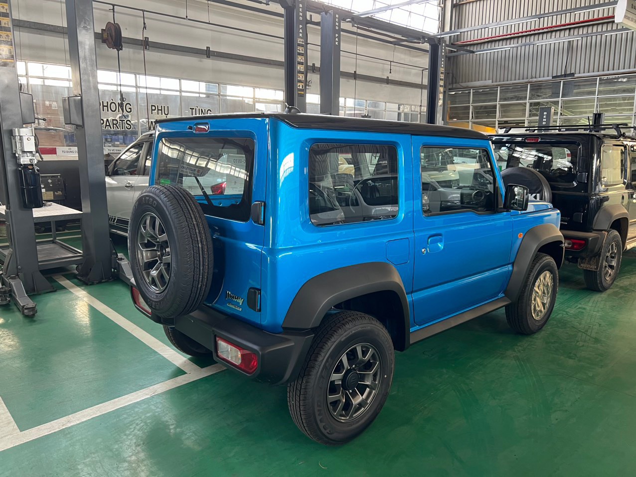 Suzuki Jimny bán 'kèm lạc' lên gần 1 tỷ đồng - Ảnh 3