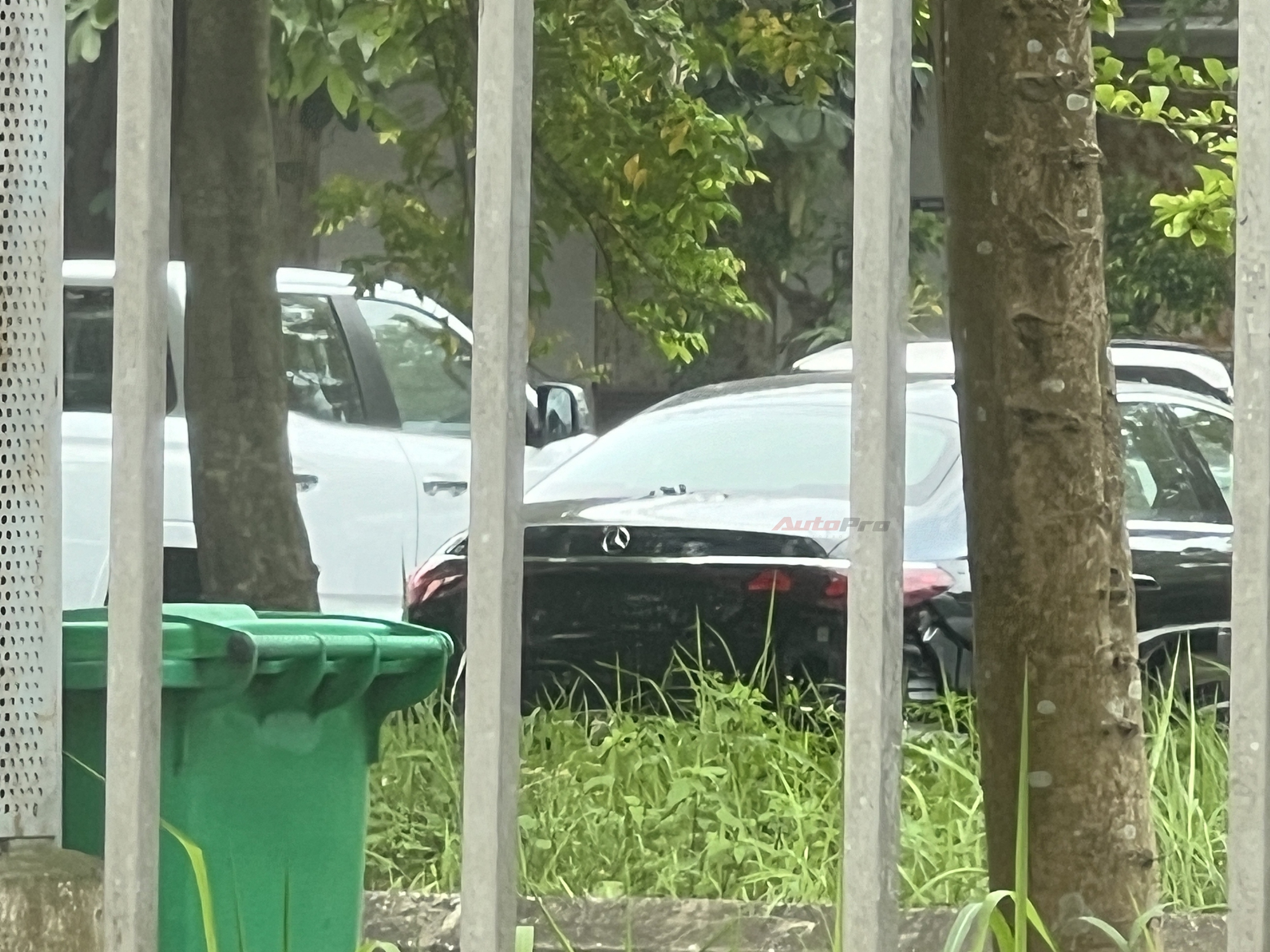 Mercedes-Benz E-Class 2024 xuất hiện tại Việt Nam: Giống bản plug-in hybrid ở Thái Lan, dự kiến ngày ra mắt không còn xa, dễ hút khách nếu giữ trang bị này - Ảnh 2