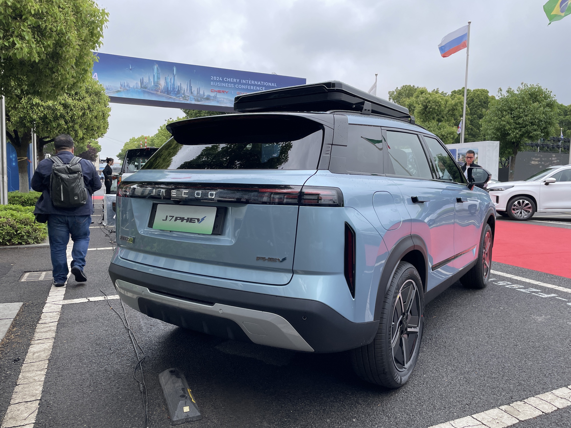 Xe mới ồ ạt lên lịch về Việt Nam và đây là những mẫu vừa tiết kiệm xăng, vừa không lo trạm sạc - Ảnh 12