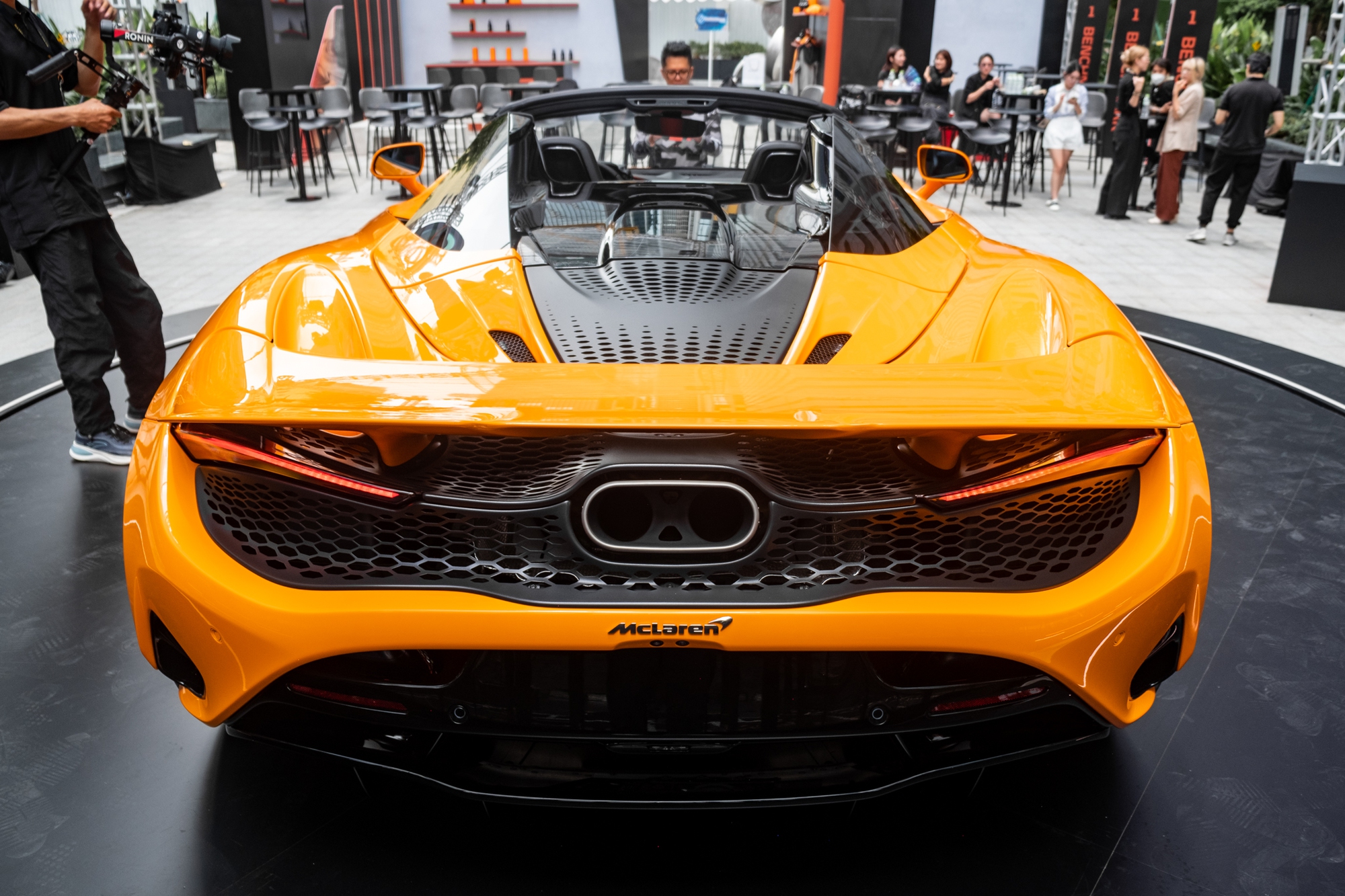 McLaren 750S ra mắt Việt Nam: Nhẹ nhất, mạnh nhất lịch sử thương hiệu Anh, có trang bị mới lần đầu xuất hiện, giá từ 20 tỷ - Ảnh 4