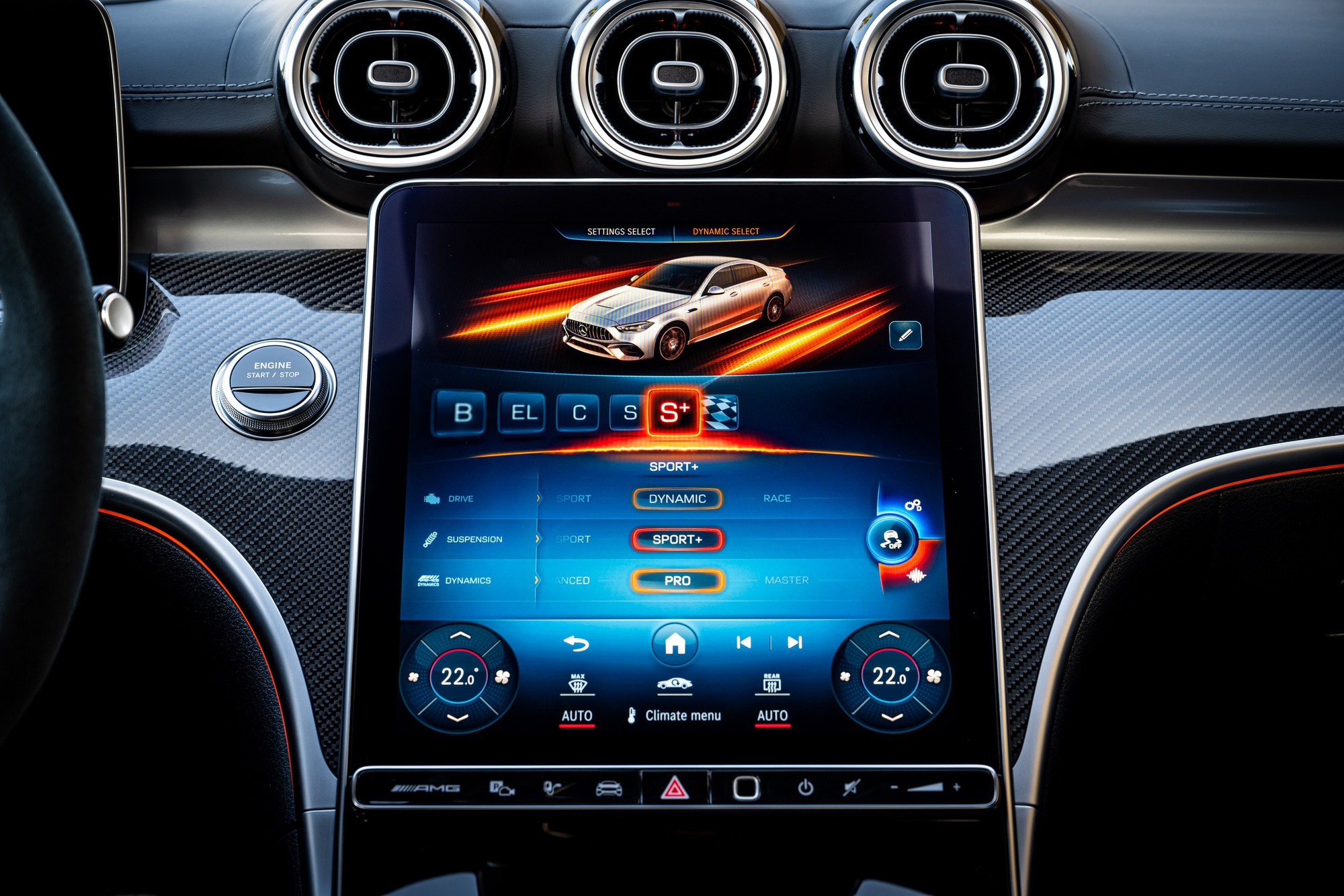 Mercedes-AMG C 63 S chốt lịch về Việt Nam với giá từ 4,9 tỷ: Mạnh 680 mã lực ngang siêu xe, có công nghệ từ xe đua F1 - Ảnh 9