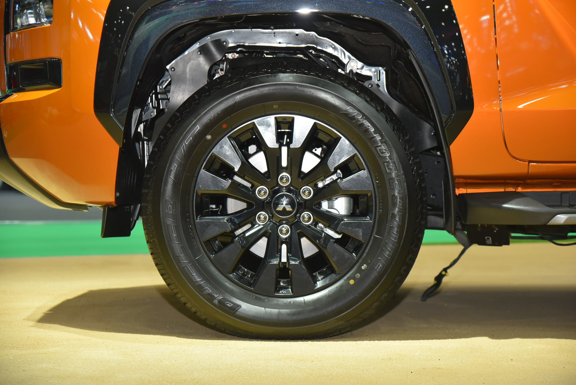 Mitsubishi Triton 2024 lộ diện tại Việt Nam với 3 phiên bản: Khác biệt lớn ở bộ mâm, có bản thể thao đấu Ranger Wildtrak - Ảnh 12