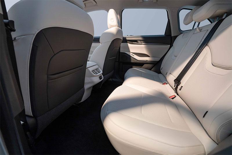 Haval H6 2024 lộ hoàn toàn nội, ngoại thất qua bộ ảnh, clip chi tiết: Nhiều điểm giống Mercedes, màn hình khủng, về Việt Nam dễ hot - Ảnh 9