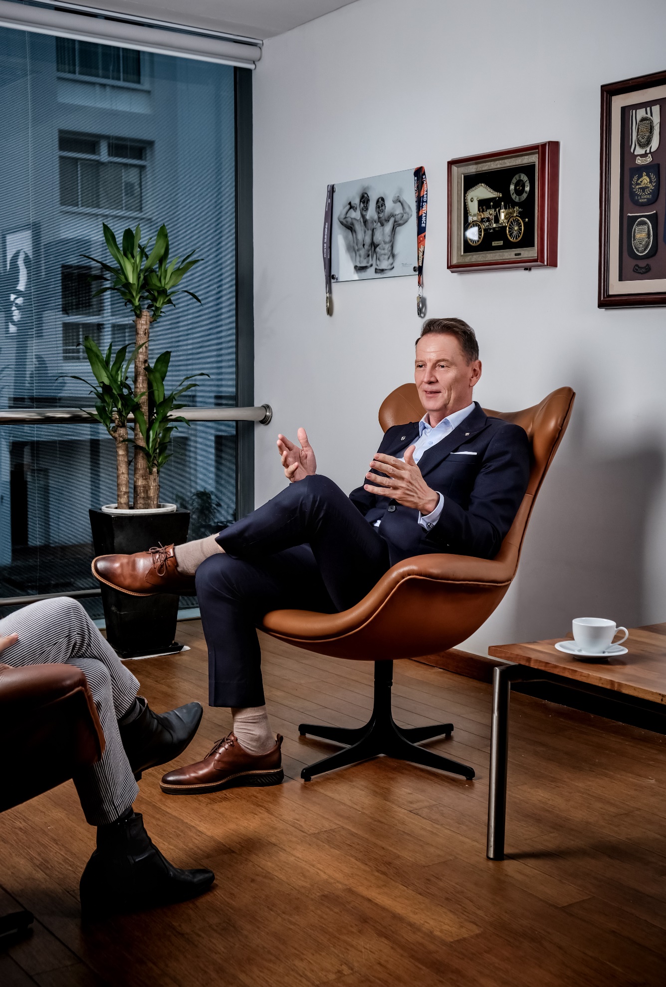 Vị thế Mercedes-Benz Vietnam trên thị trường xe sang tại Việt Nam - Ảnh 1