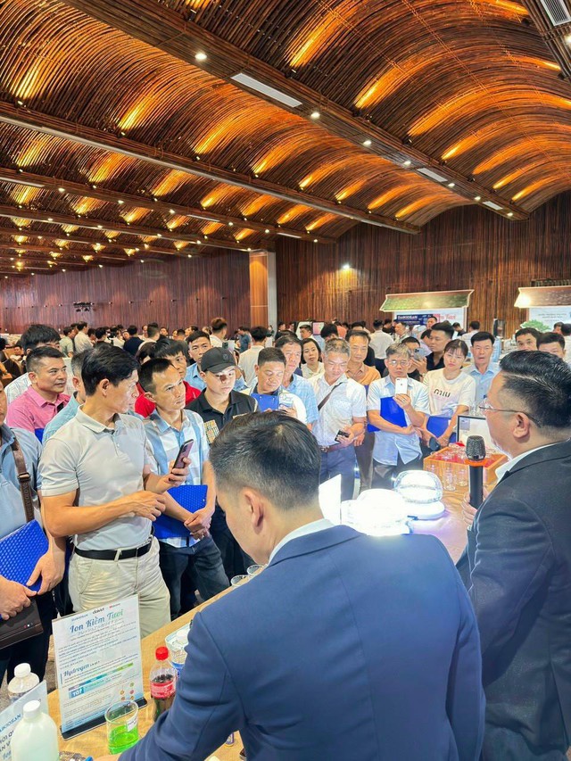 Chuyên gia nhận định nước ion kiềm tươi chính là chiến lược "đại dương xanh" - Ảnh 1