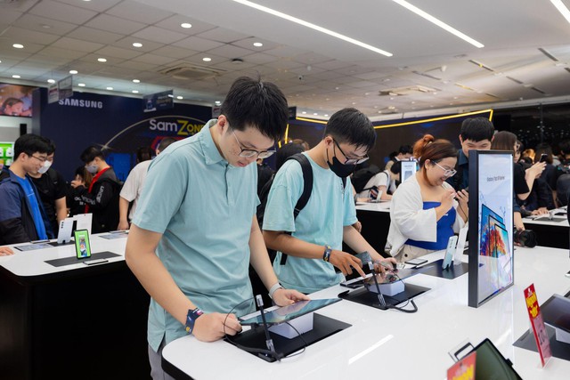 Tại sao nên mua flagship của Samsung ngay tại thời điểm này? - Ảnh 2