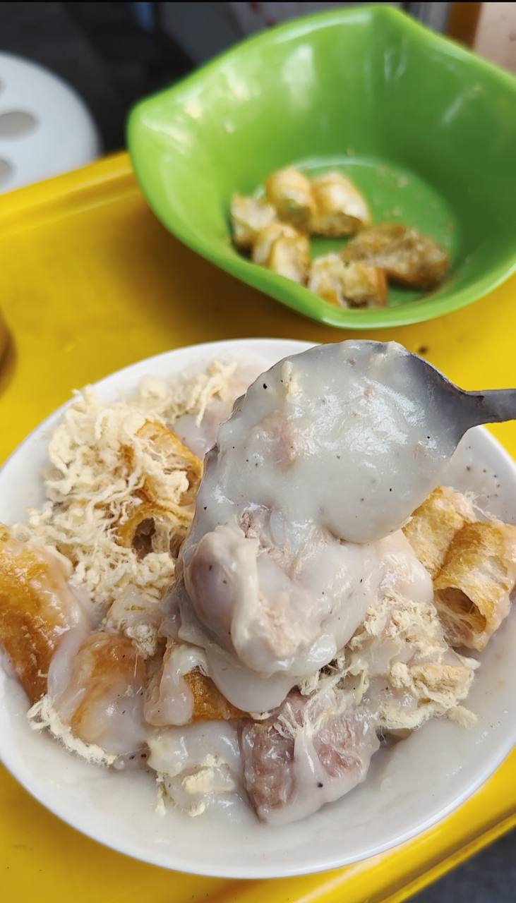 Chủ quán “cháo sườn 9.0 IELTS” lên tiếng khi bị chê đắt đỏ: “Bát ăn thử giá 20.000 đồng tôi thấy hợp lý” - Ảnh 15