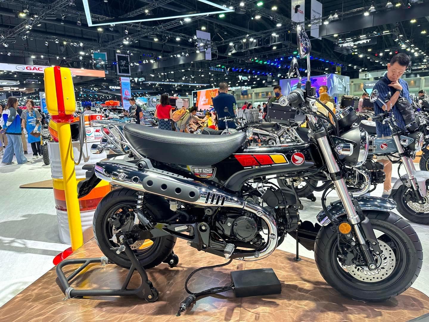 Xe số 'dân chơi' của Honda có thêm bản đặc biệt: về Việt Nam giá ngang ngửa SH 350i - Ảnh 1