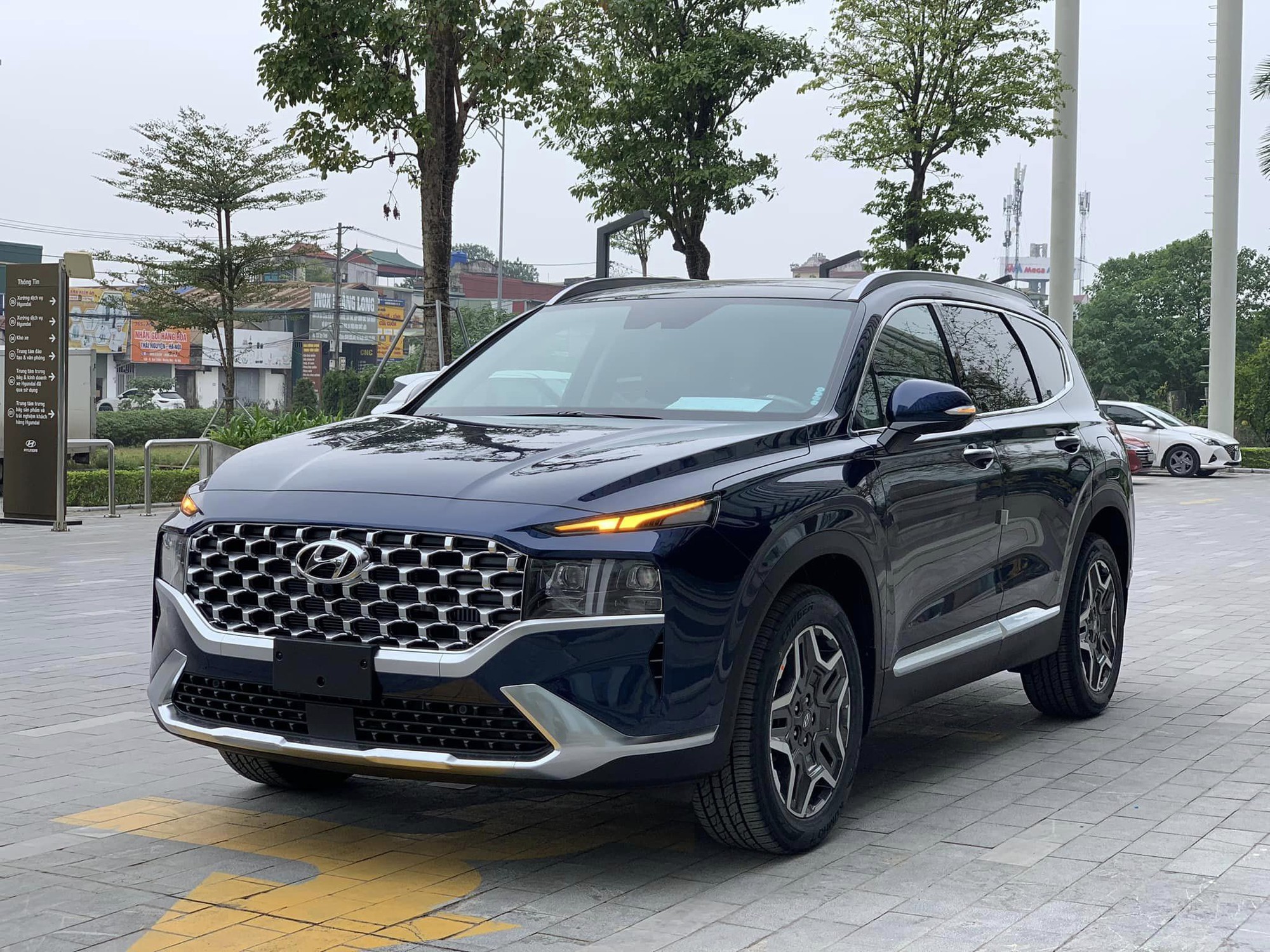 Kia Sorento hybrid giảm sốc 120 triệu đồng, còn từ 1,029 tỷ đồng, rẻ hơn cả Honda CR-V hybrid - Ảnh 3