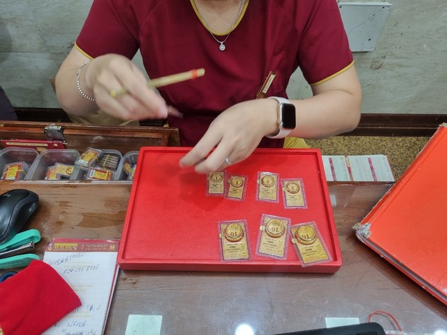 Lý do 'cháy' vàng nhẫn, giá tăng liên tục - Ảnh 1