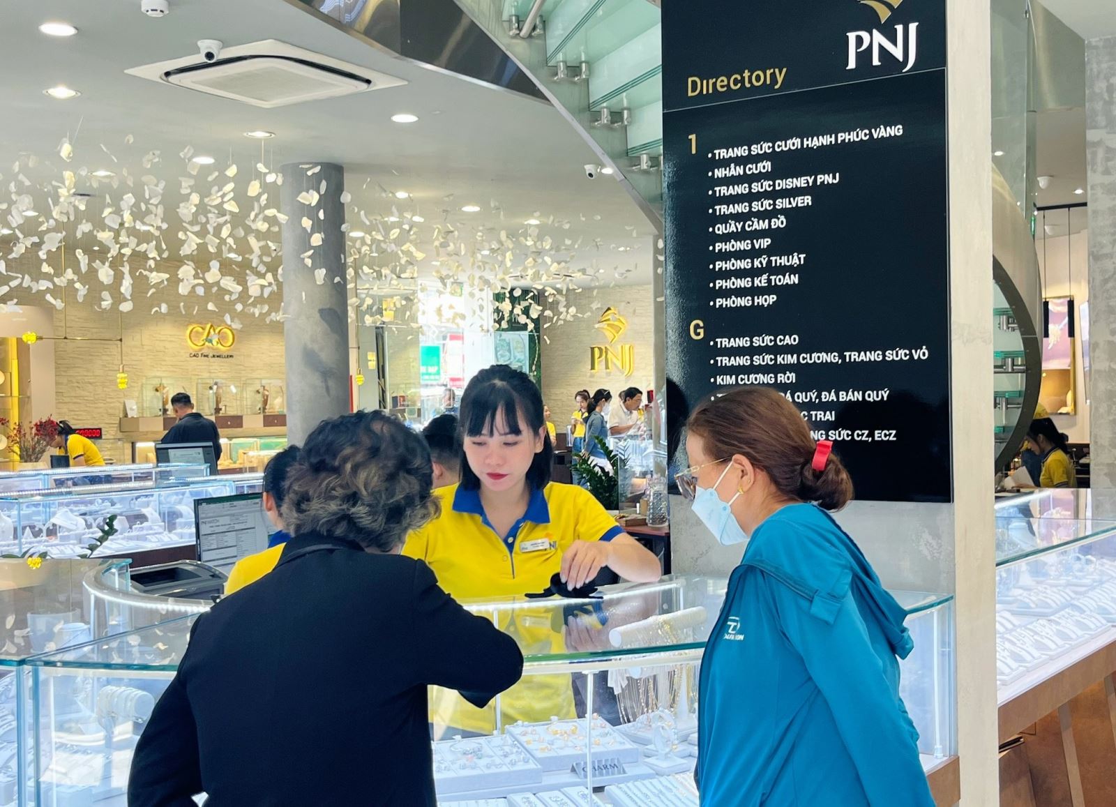 Thực hư chuyện một số cửa hàng vàng tại TP Hồ Chí Minh đóng cửa - Ảnh 8