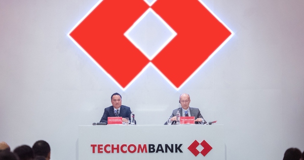 Không "ôm" ngân hàng yếu, "Sếp" Techcombank nói gì?