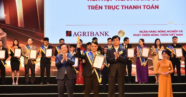 Agribank lần thứ 9 liên tiếp được vinh danh Hệ thống CNTT Xuất sắc tại Giải thưởng Sao Khuê 2024