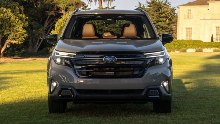 Loạt ô tô giảm giá cả trăm triệu đồng ngay trong tháng 5 - Ảnh 2