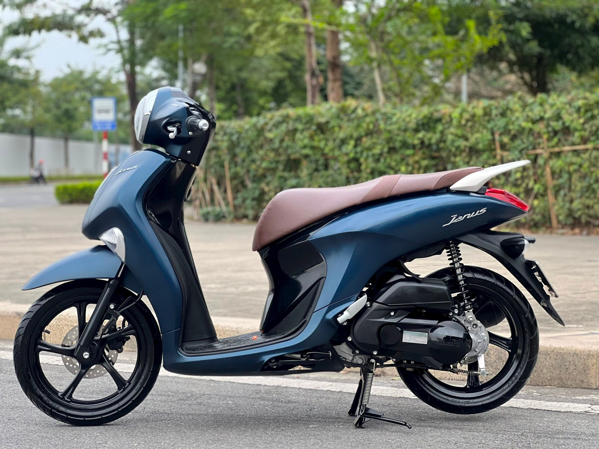 Mẫu xe ga của Yamaha bất ngờ giảm mạnh chỉ còn 23 triệu đồng, tặng kèm điện thoại Samsung - Ảnh 1