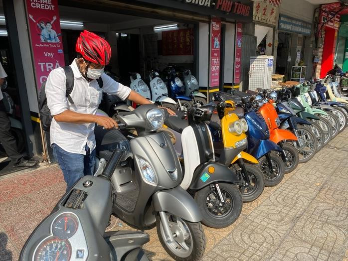 Cuộc khủng hoảng trên thị trường xe máy Việt: Doanh số bán hàng trượt dài bất chấp nỗ lực giảm giá - Ảnh 2