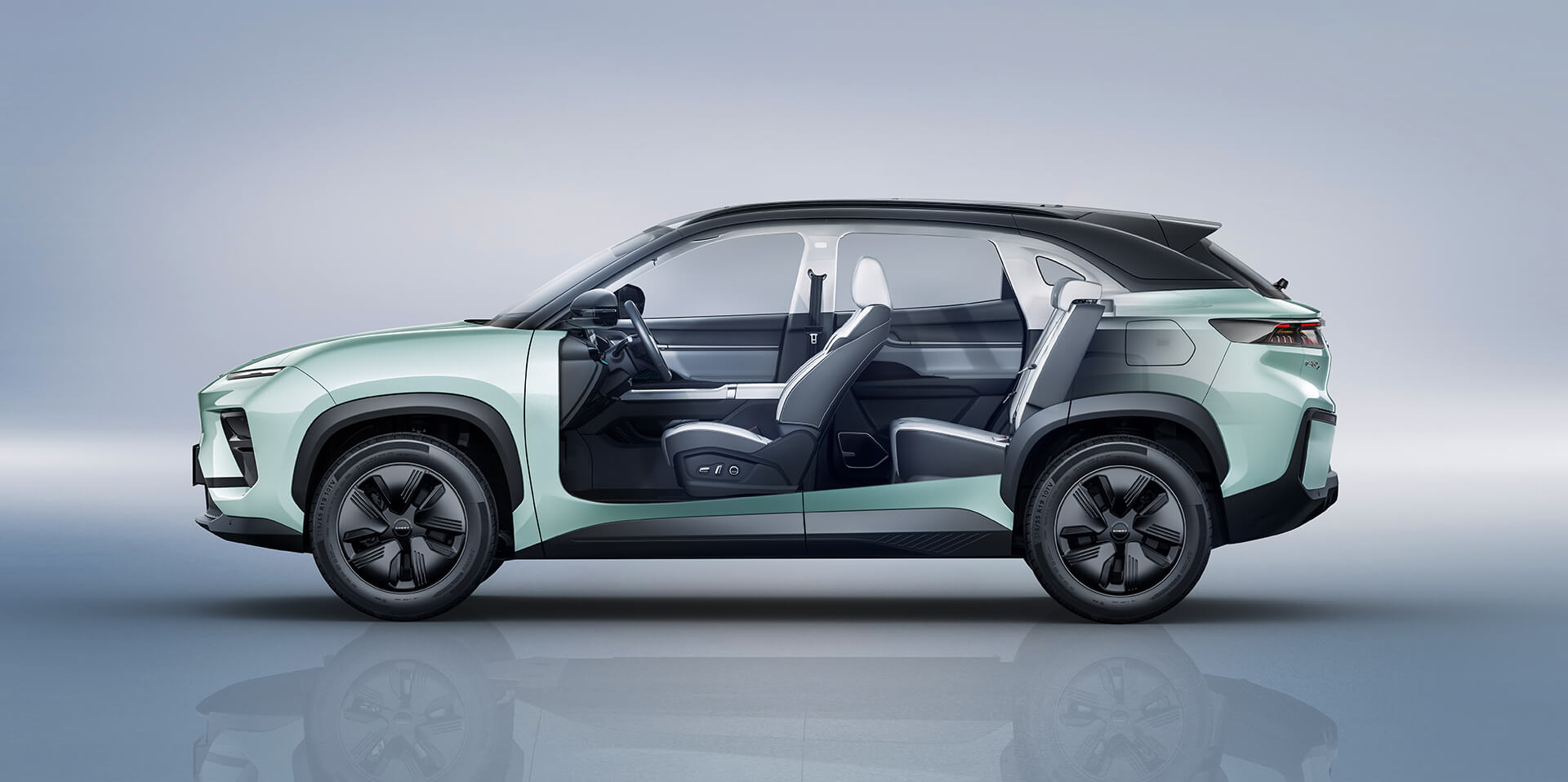 Nếu thử nghiệm va chạm vẫn chưa đủ ấn tượng thì hãng ô tô Trung Quốc này còn 'chơi lớn' bằng cách xếp chồng ô tô thành tháp để chứng minh độ bền của thân xe! - Ảnh 6