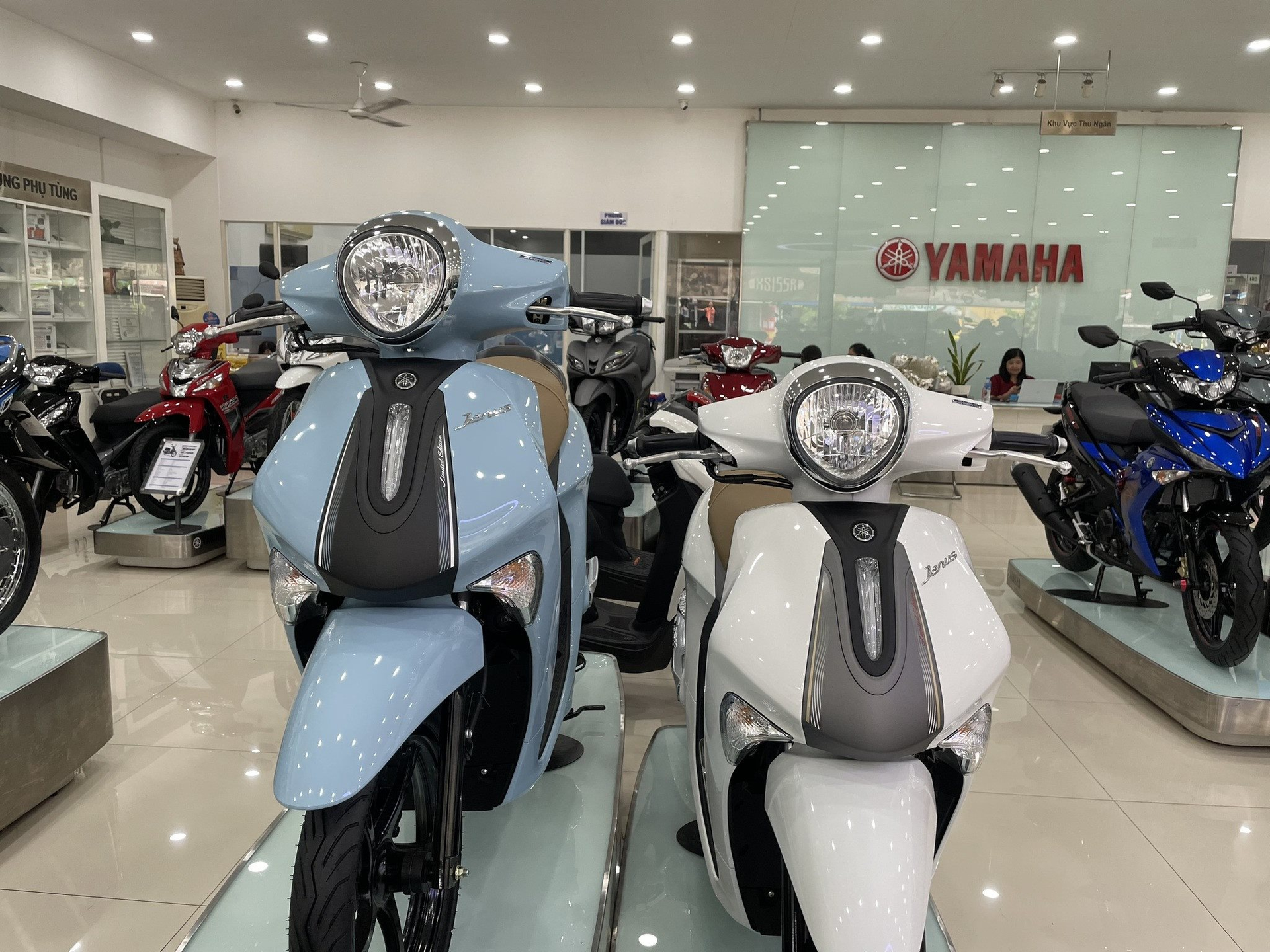 Mẫu xe ga của Yamaha bất ngờ giảm mạnh chỉ còn 23 triệu đồng, tặng kèm điện thoại Samsung - Ảnh 2