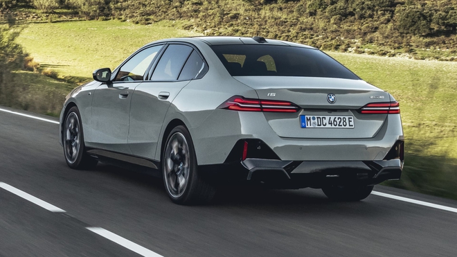 Trong khi xe điện ồ ạt về thì đây là loạt xe xăng mới dễ ra mắt khách Việt tới đây: Nhiều phân khúc, từ giá rẻ đến hạng sang - Ảnh 21