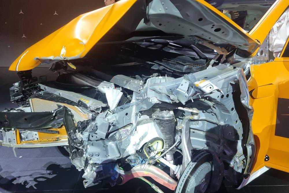 Mercedes-Benz giải thích lý do vì sao xe điện của hãng này chưa bao giờ bốc cháy sau va chạm! - Ảnh 2