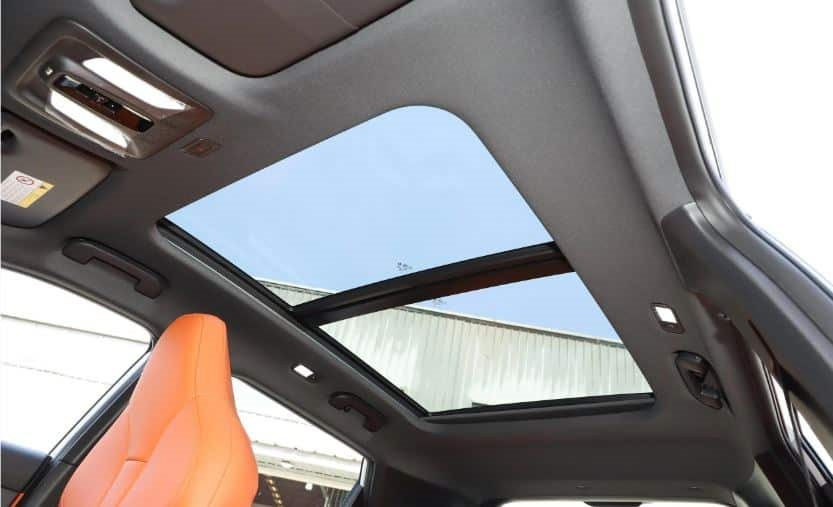 "Ông trùm" xe tải tại Việt Nam ra mắt bom tấn SUV: ăn xăng chỉ 0,56 lít/100km, giá siêu rẻ thách thức Mazda CX-5 - Ảnh 5