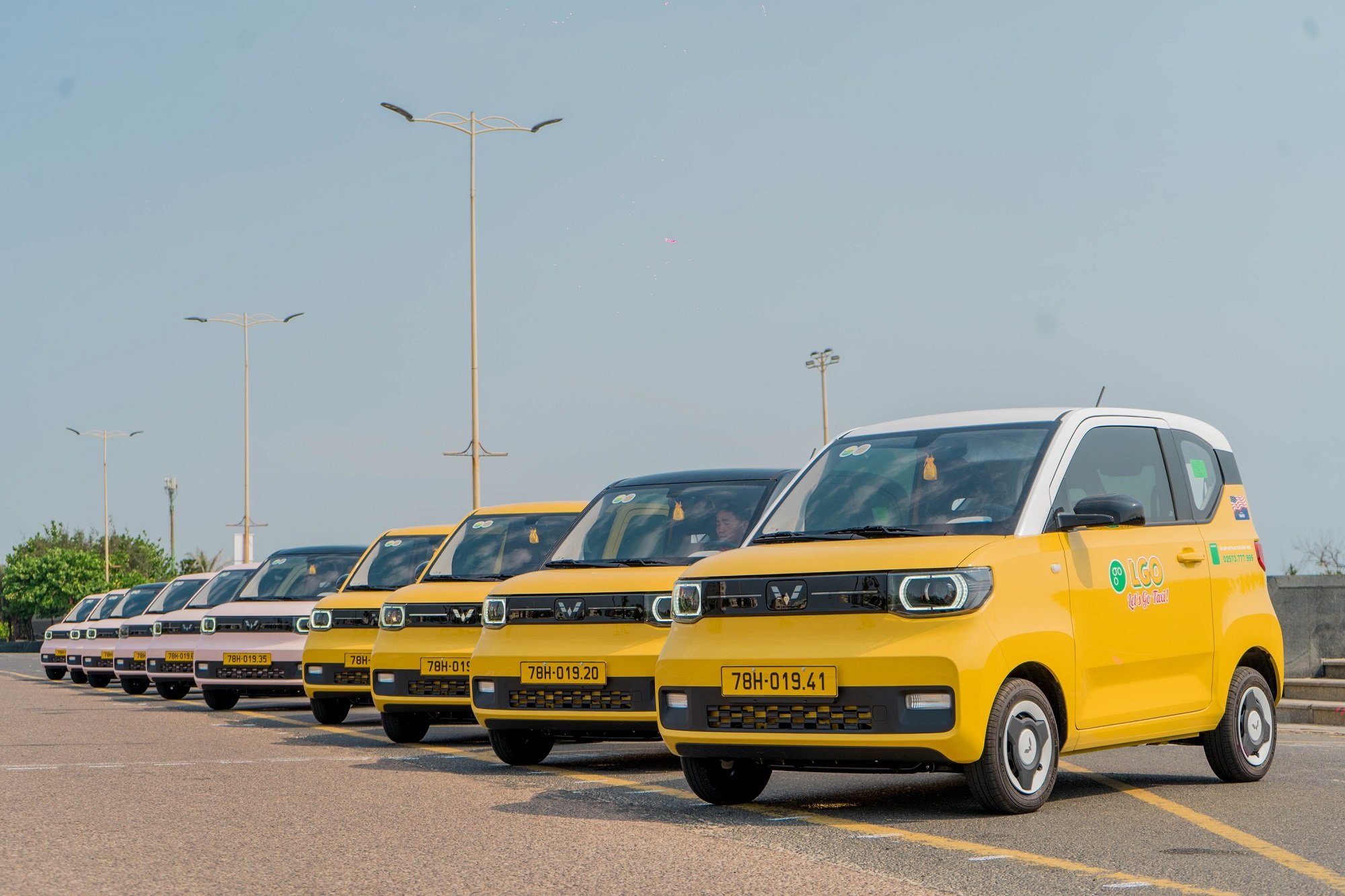 Taxi điện mini đầu tiên tại Việt Nam tung ảnh ra quân: giá cước từ 8.000 đồng/km, thuê tự lái 450.000 đồng/ngày - Ảnh 3