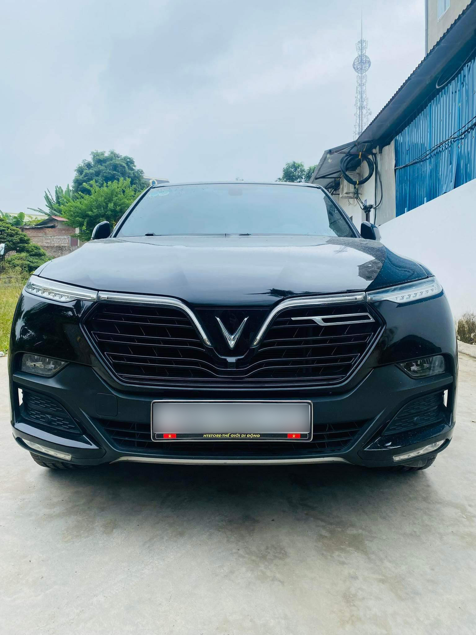 Xe bị xịt bóng hơi phải gọi cứu hộ, chủ xe VinFast Lux SA2.0 cho hay: 'Sửa trong vòng 1 ngày, còn được nhận thêm tiền' - Ảnh 3