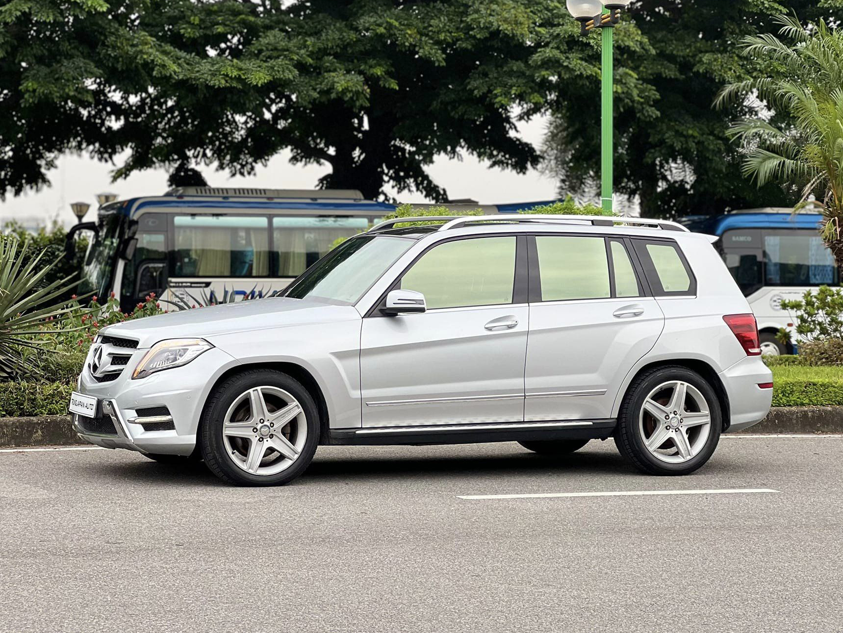 Chưa đến 600 triệu đã có Mercedes-Benz GLK mà 'cả Việt Nam chỉ có hơn 10 chiếc', nhưng đây sẽ là những điều bạn phải đánh đổi - Ảnh 2