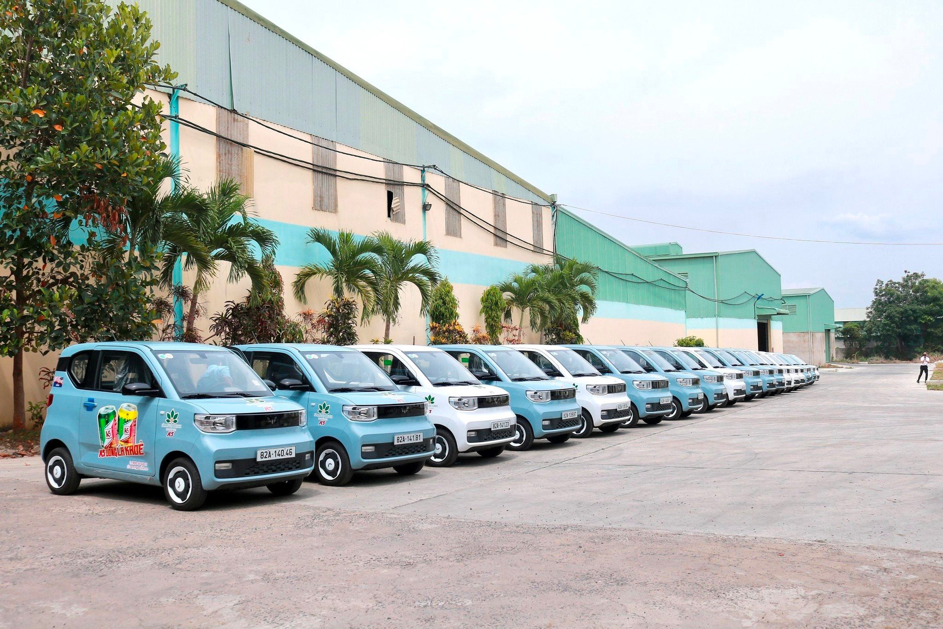 Sau dịch vụ taxi điện mini đầu tiên, lại có thêm khách sộp "chốt đơn" 20 chiếc Wuling Mini EV để phục vụ kinh doanh - Ảnh 2