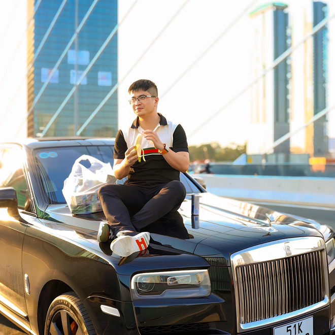 Hậu ăn chuối 'chill chill' trên Rolls-Royce Ghost giữa trận lũ lịch sử ở Dubai: TikToker người Việt mất hơn 4 tỷ để sửa, thừa đủ mua Porsche mới - Ảnh 3