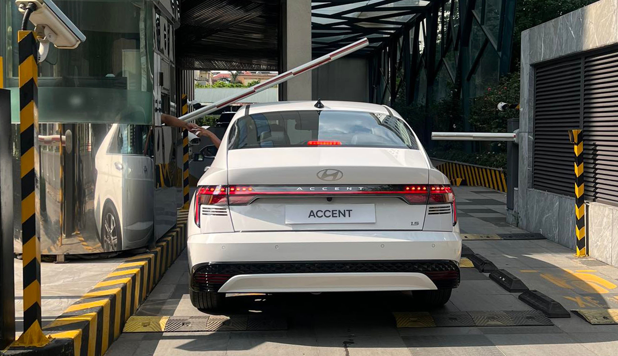 Đại lý hé lộ nhiều thông số và giá bán Hyundai Accent 2024: 4 bản thì có 3 bản AT, giá khởi điểm rẻ hơn Vios - Ảnh 2