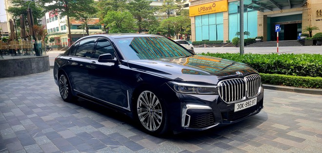 Chào BMW 750Li giá hơn 800 triệu, người bán khẳng định: ‘Tiền làm xe đắt hơn tiền xe, tiết kiệm xăng hơn Camry’ - Ảnh 2