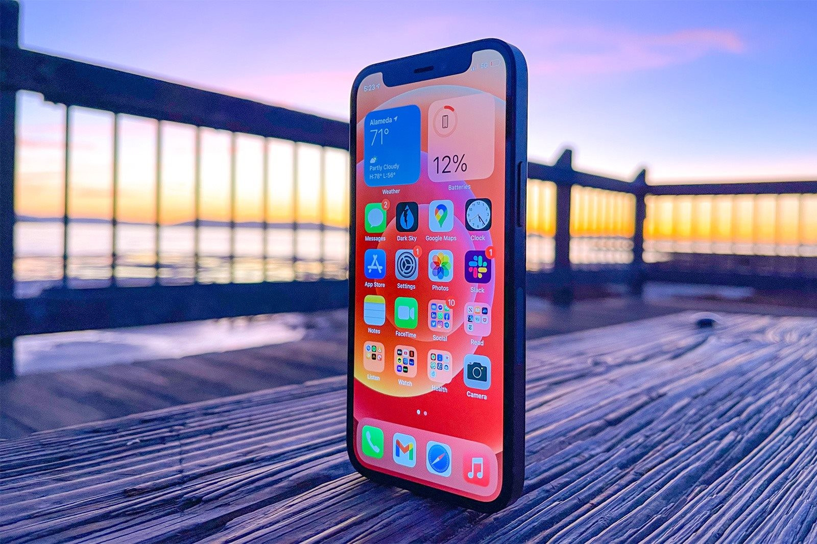 Mẫu iPhone đình đám liên tục phá đáy tại đại lý, giảm đậm hơn 60%, rẻ hiếm có trên thị trường Việt - Ảnh 2