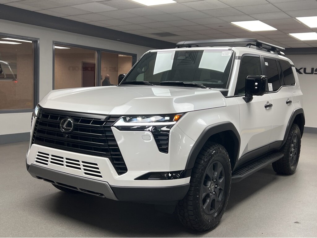 Phát hiện chiêu thức này của sales khi làm hợp đồng, khách mua Lexus né được 500 triệu đồng tiền ‘lạc’ - Ảnh 3