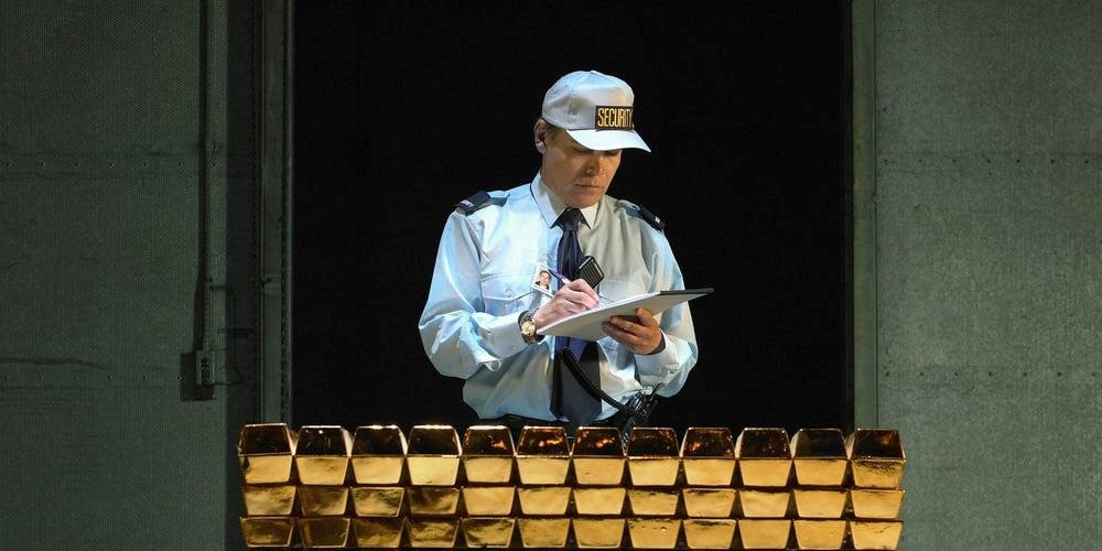 Vàng lại lập đỉnh lịch sử, một ‘thế lực’ đang ồ ạt gom hàng bất chấp lý do - Ảnh 1