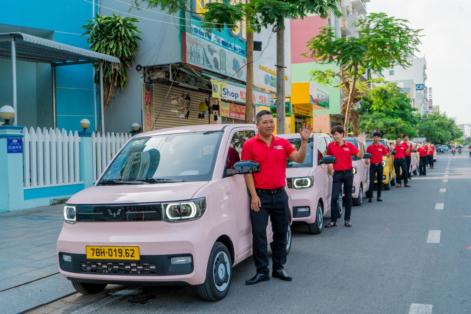 Taxi điện mini đầu tiên tại Việt Nam tung ảnh ra quân: giá cước từ 8.000 đồng/km, thuê tự lái 450.000 đồng/ngày - Ảnh 2