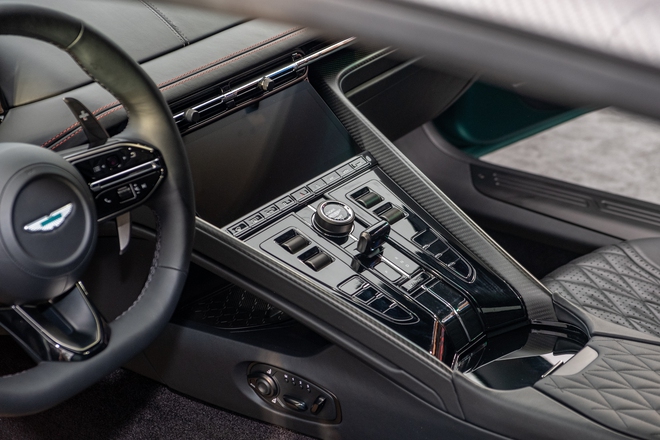 Aston Martin DB12 ra mắt Việt Nam: Giá từ 19,5 tỷ, đại gia thích mui trần hay option riêng vẫn đặt được nhưng cần chờ đợi - Ảnh 16
