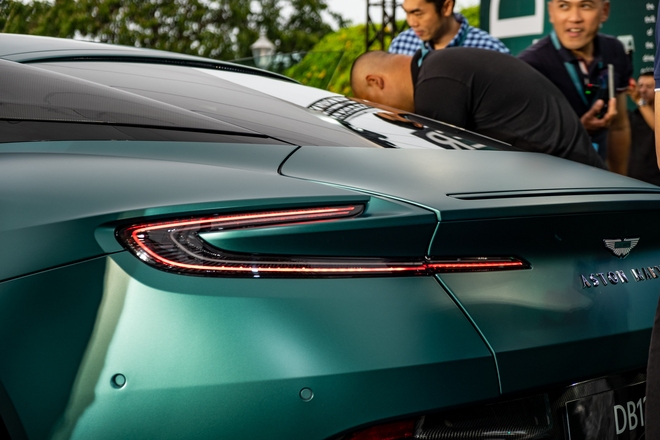 Aston Martin DB12 ra mắt Việt Nam: Giá từ 19,5 tỷ, đại gia thích mui trần hay option riêng vẫn đặt được nhưng cần chờ đợi - Ảnh 10