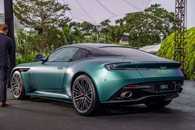 Aston Martin DB12 ra mắt Việt Nam: Giá từ 19,5 tỷ, đại gia thích mui trần hay option riêng vẫn đặt được nhưng cần chờ đợi - Ảnh 9