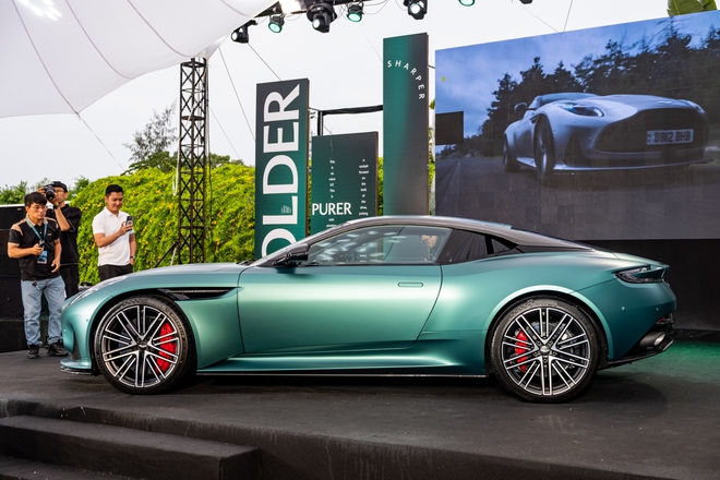 Aston Martin DB12 ra mắt Việt Nam: Giá từ 19,5 tỷ, đại gia thích mui trần hay option riêng vẫn đặt được nhưng cần chờ đợi - Ảnh 7