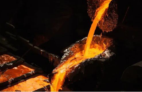 Sau vàng và đồng, thêm một kim loại khác bước vào thời kỳ sốt giá: Tăng 60% một năm qua, nhu cầu trên toàn cầu tăng vọt - Ảnh 1