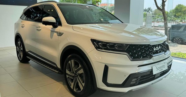 Kia Sorento hybrid xả kho, giảm giá mạnh tại đại lý, thấp hơn cả Honda CR-V hybrid