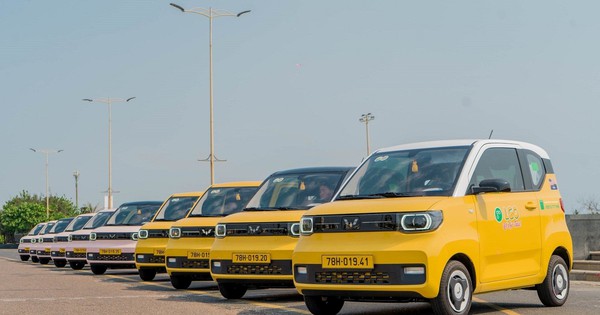 Giá từ 8.000 đồng/km, cước của taxi điện mini đầu tiên trên thị trường Việt đứng ở đâu so với GSM, Grab và taxi truyền thống?