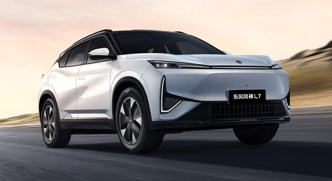 "Ông trùm" xe tải tại Việt Nam ra mắt bom tấn SUV: ăn xăng chỉ 0,56 lít/100km, giá siêu rẻ thách thức Mazda CX-5 - Ảnh 1