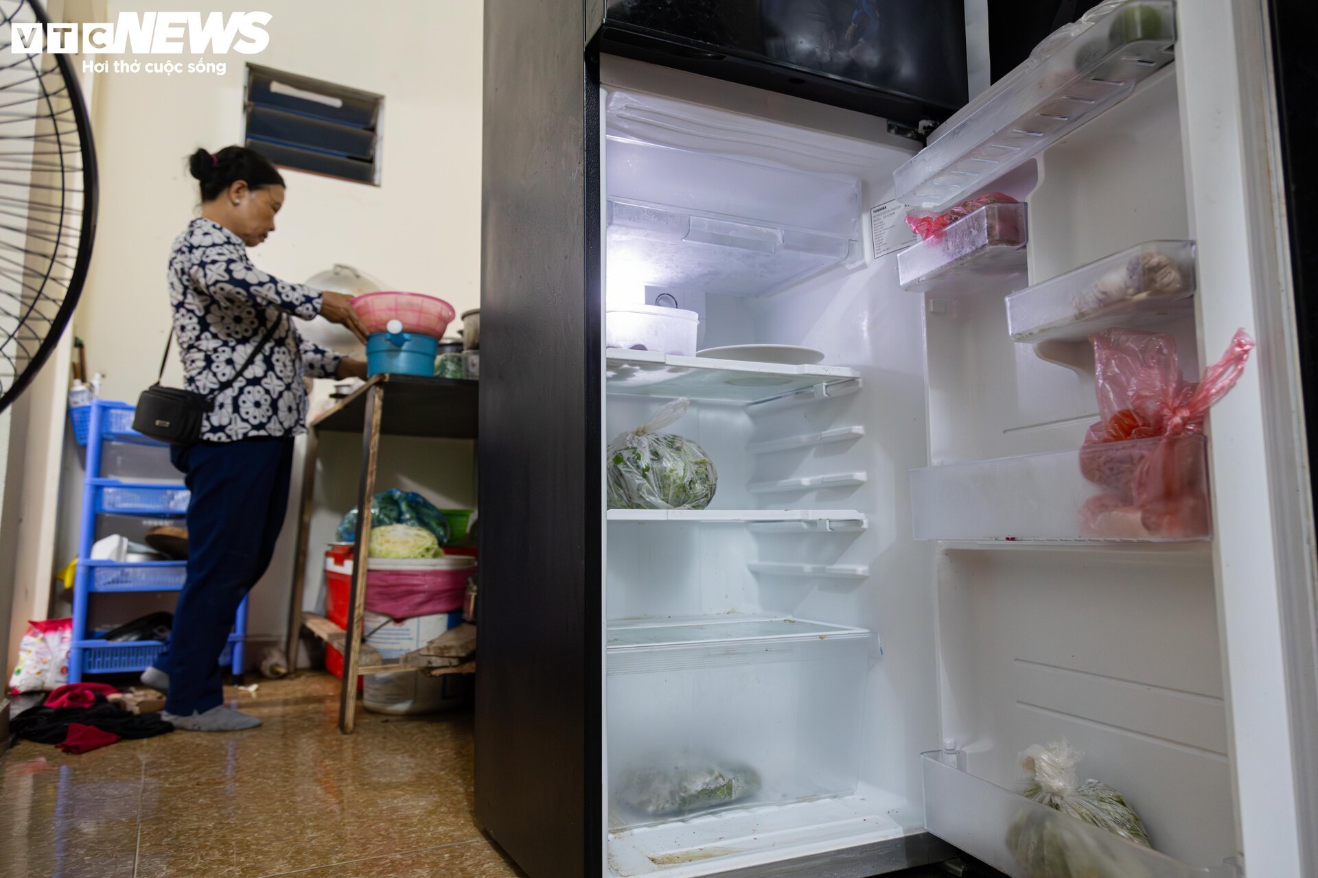 Món gì cũng đắt đỏ, người nghèo chật vật xoay xở để bữa cơm có thịt - Ảnh 16