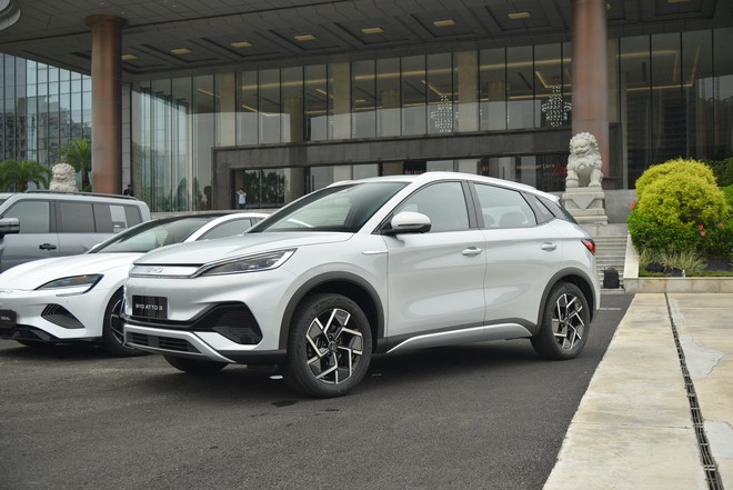 Đại lý nhận cọc 3 xe BYD, báo ra mắt tháng sau: Nhiều phân khúc, có mẫu ngang cỡ CX-5, Camry, chạy 700km/sạc - Ảnh 2