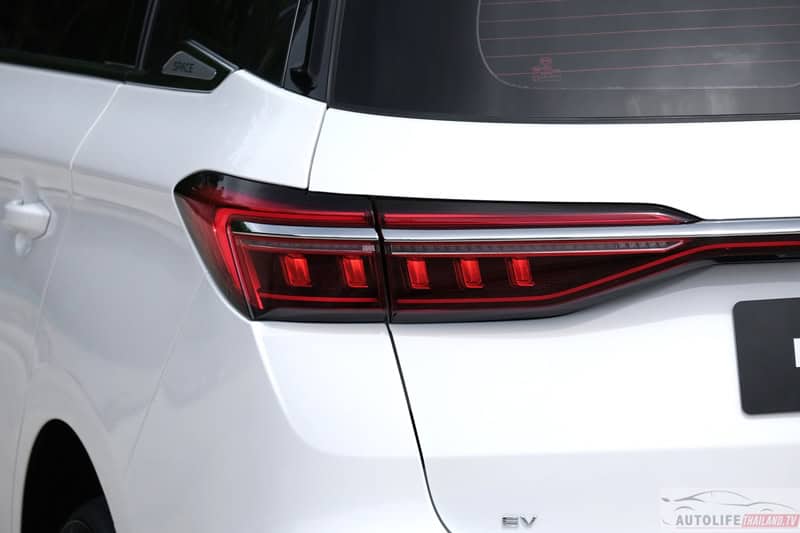 MPV mới này của BYD mà về Việt Nam thì Innova phải dè chừng: Nhiều trang bị hiện đại, chạy 500km/sạc - Ảnh 16